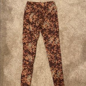 Cozy Lularoe leggings!